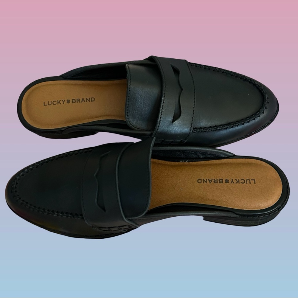 NWOT!LUCKY BRAND WOMEN’S MULE TYPE SLIP ON FLATS AND BLACK I” BOTTOM HEEL.SZ 10M - Picture 4 of 16